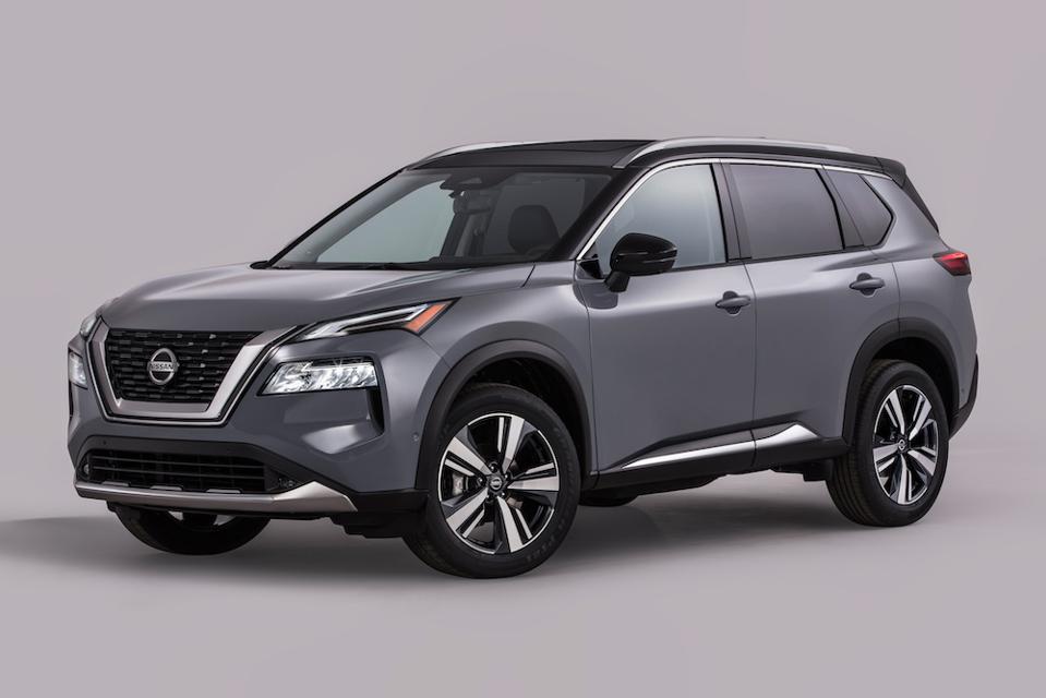 2021 Nissan Rogue Front Silver