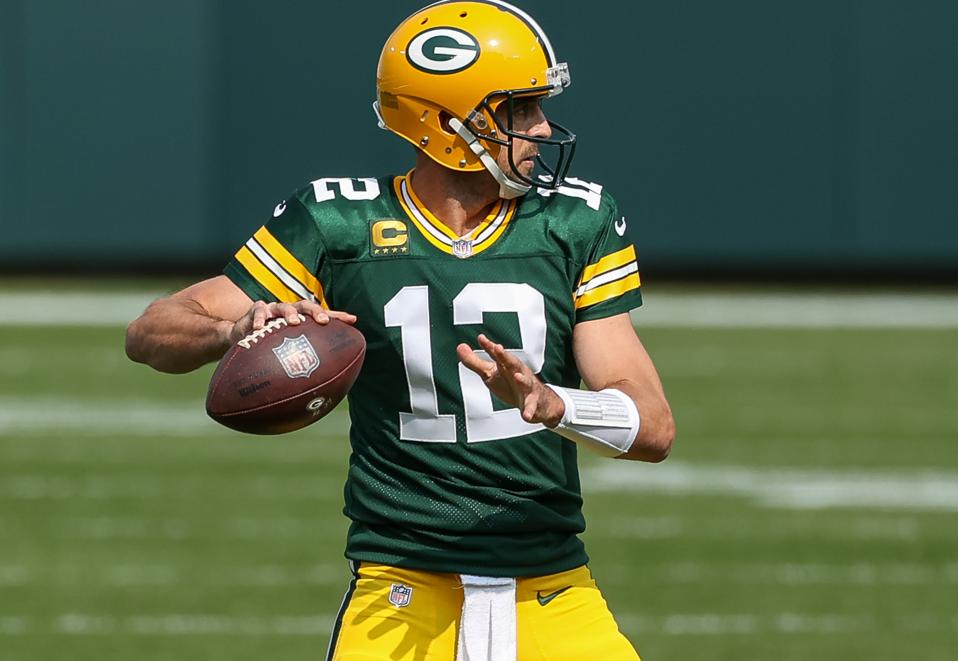 Monday Night Football Week 4 Schedule Odds Picks For Chiefs Patriots Packers Falcons