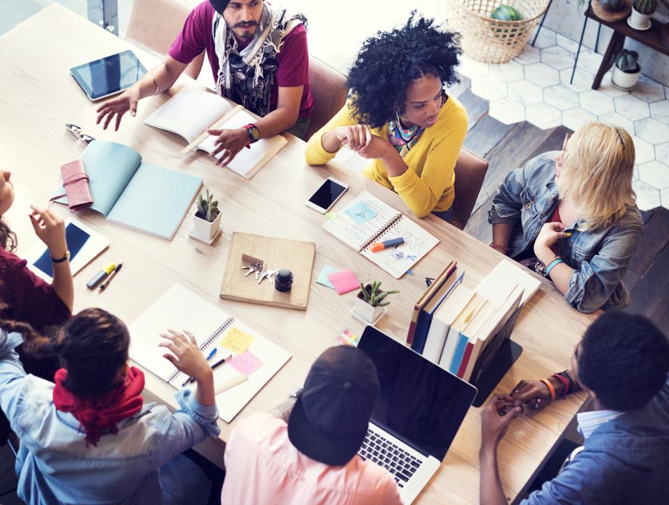 The Ultimate Guide To Starting A Side Hustle Part 2: Narrow Your Niche | Stephanie Burns
