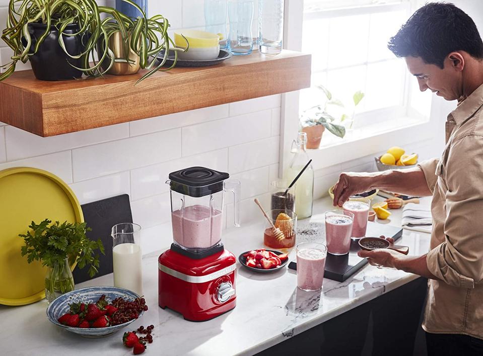 11 Of The Best Blenders On Amazon, Based On Top Ratings & Reviews