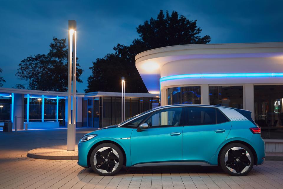 Renewable energy is the future of the auto industry.