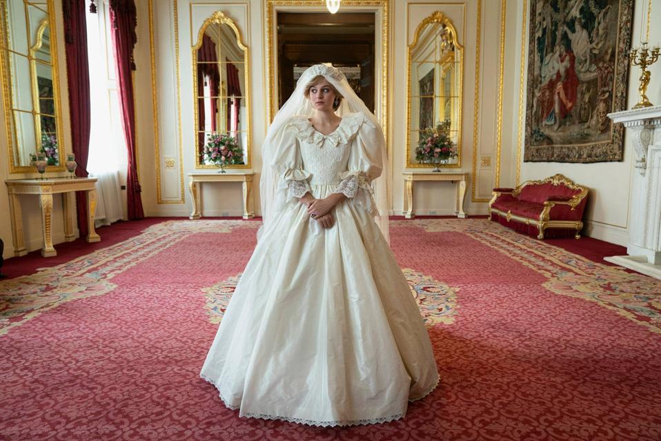 Princess Diana Star Of Netflix S The Crown Season 4 In Photos