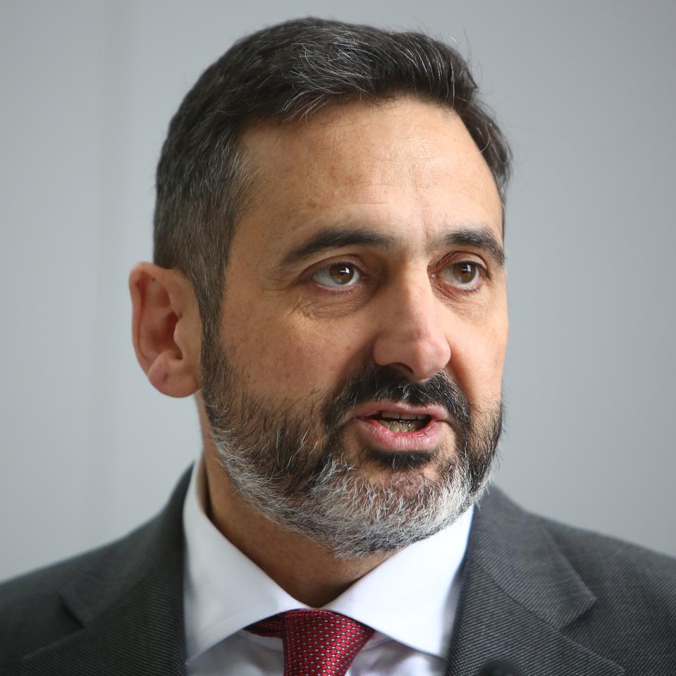 Alex Cruz Steps down as Chairman and CEO of British Airways