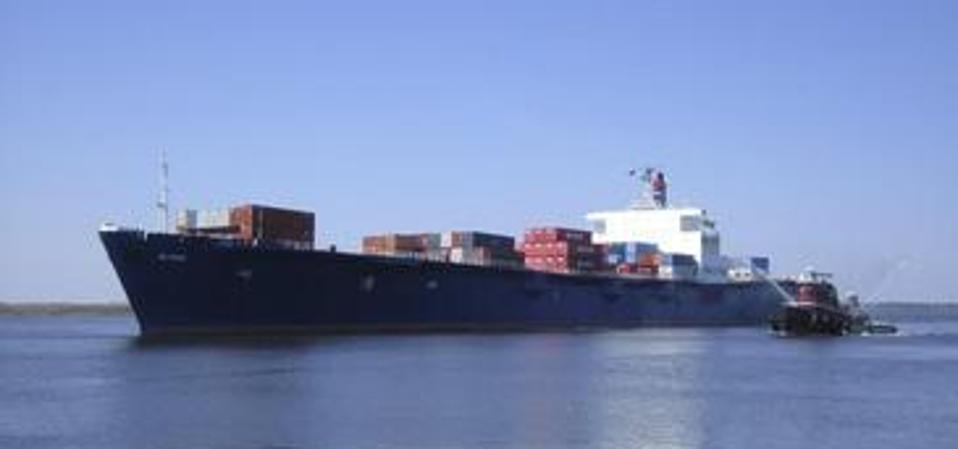 El Faro was a large cargo ship carrying containers and cars