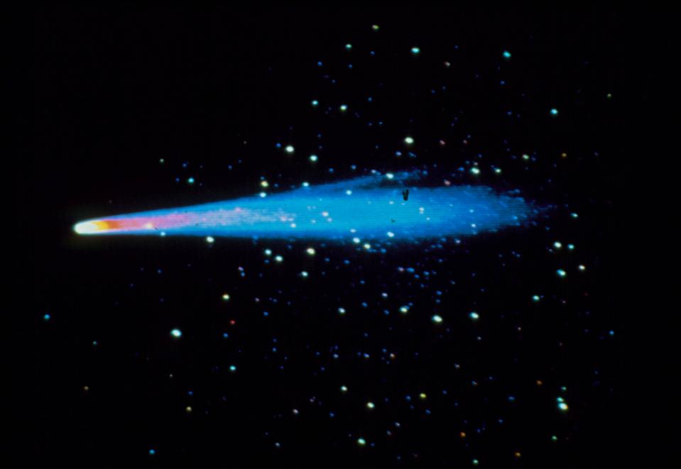 How To View Fragments Of Halley’s Comet In This Week’s Night Sky