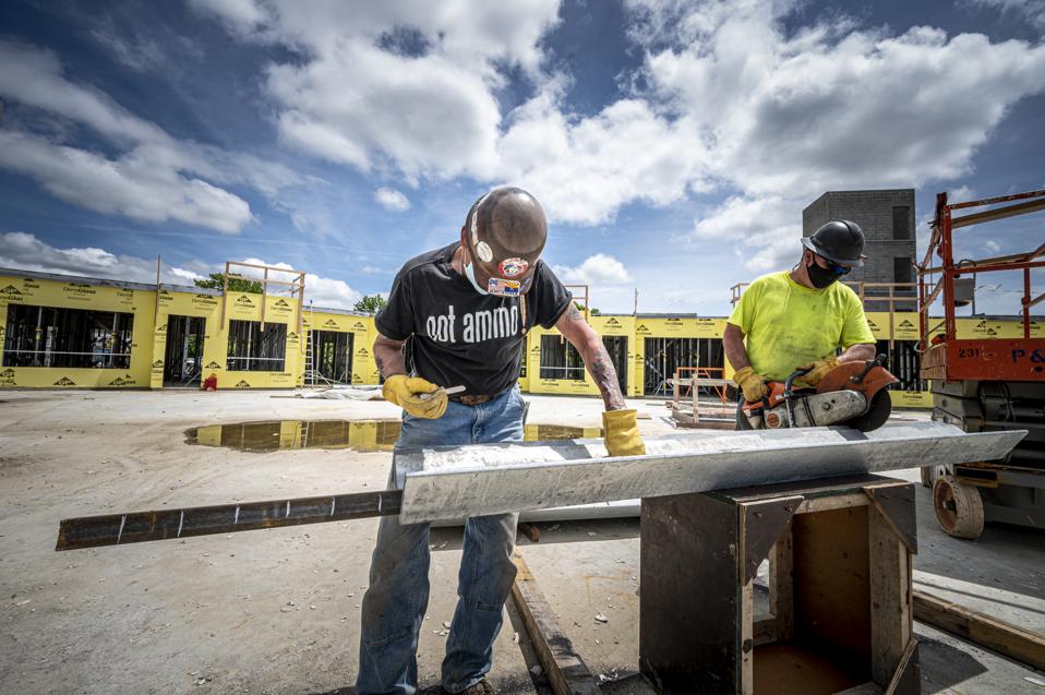 Long Island construction workers back to work during first reopening phase of pandemic