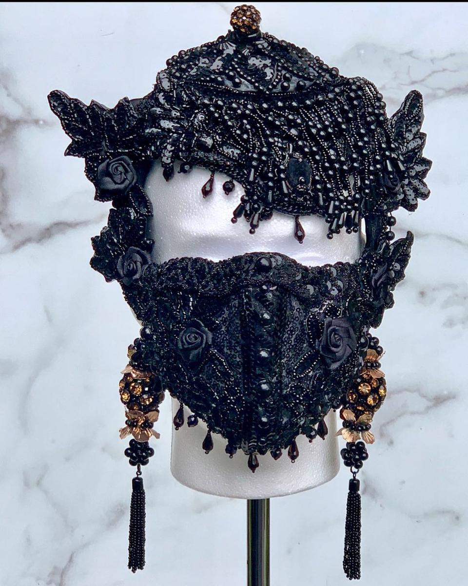 A first-runner up mask design by Camisha Jackson of the Lunaversoul