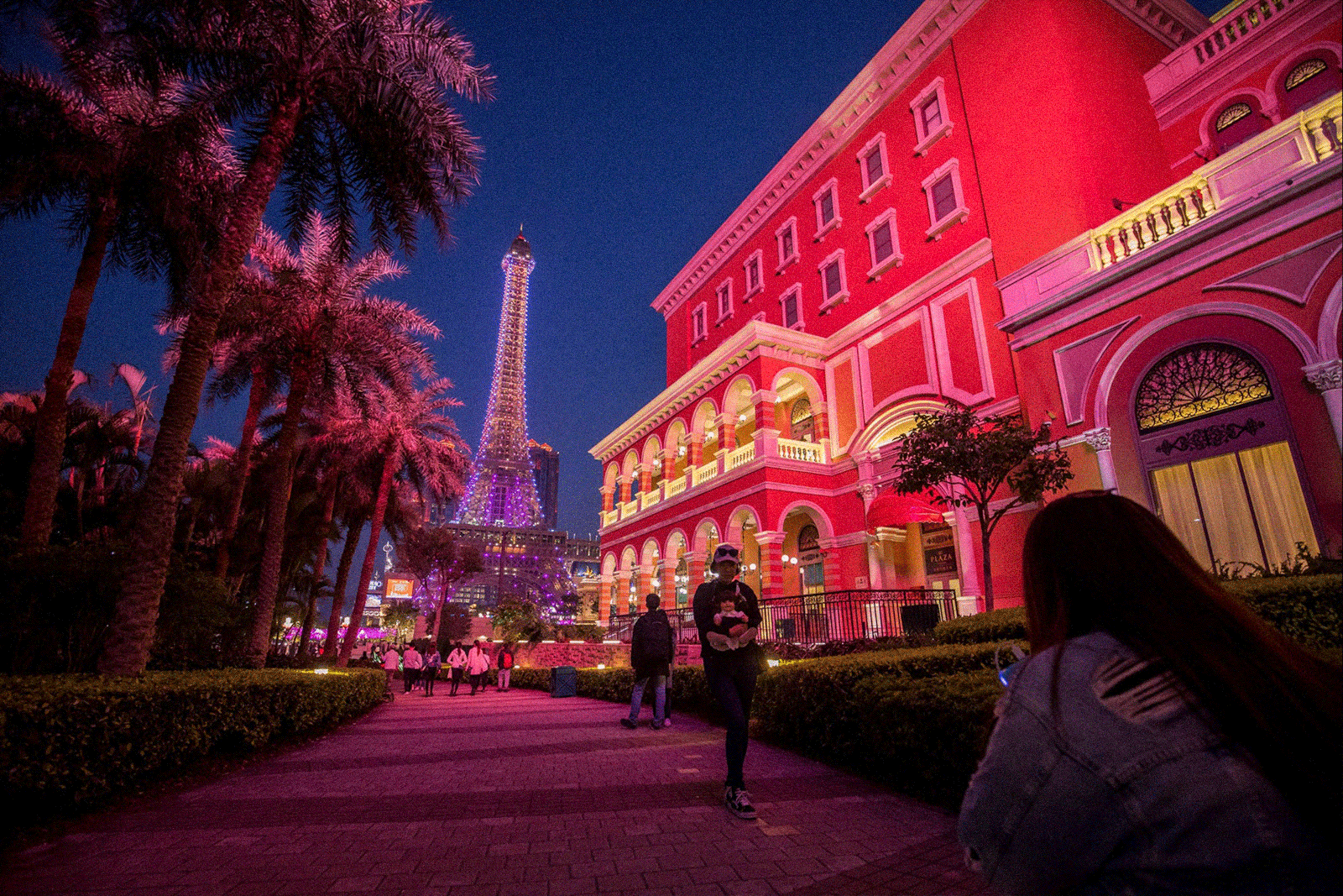 Parisian Macao