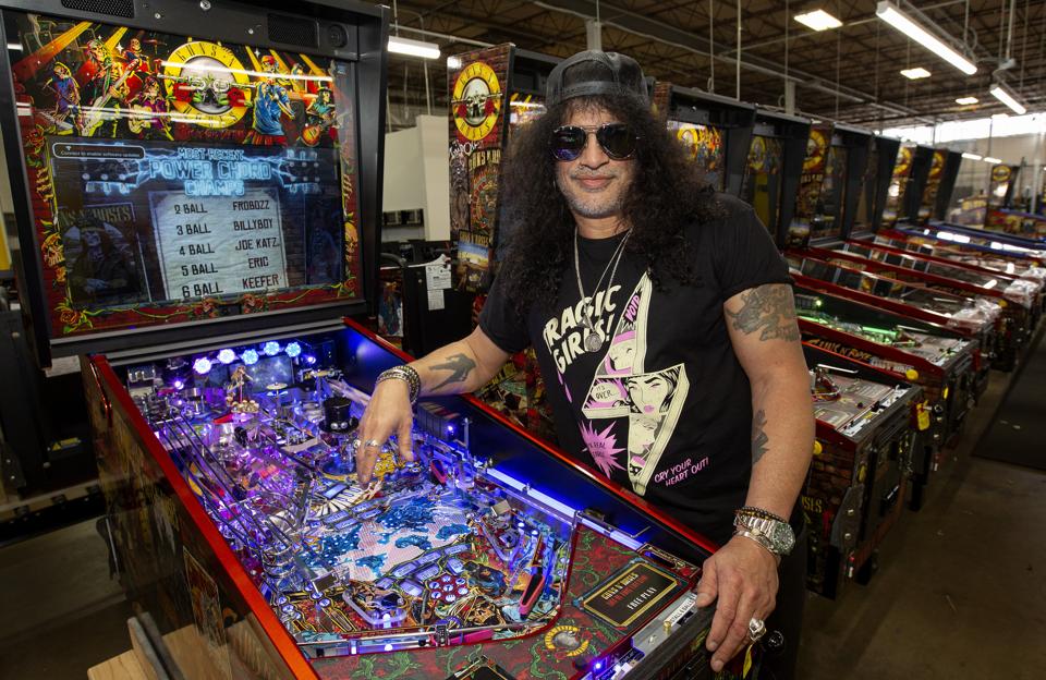 Guns N’ Roses Guitarist Slash On New ‘Not In This Lifetime’ Pinball