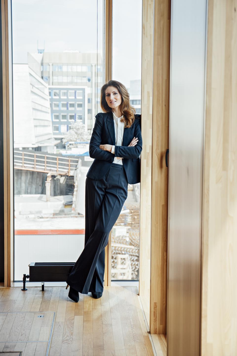 How Young Law Graduates Or Lawyers Should Dress How Young Law Graduates Or Lawyers Should Dress