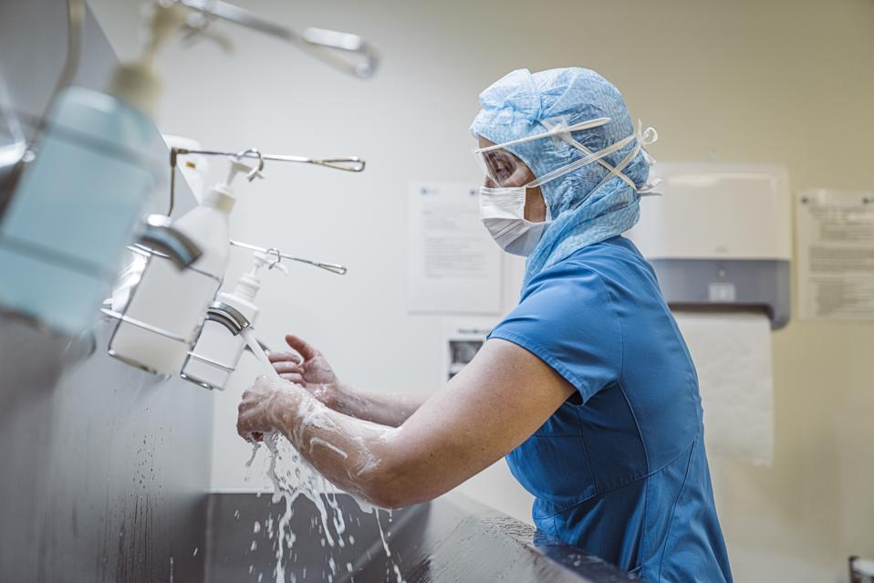 Covid Is Widening The Gender Pay Gap Among U S Doctors
