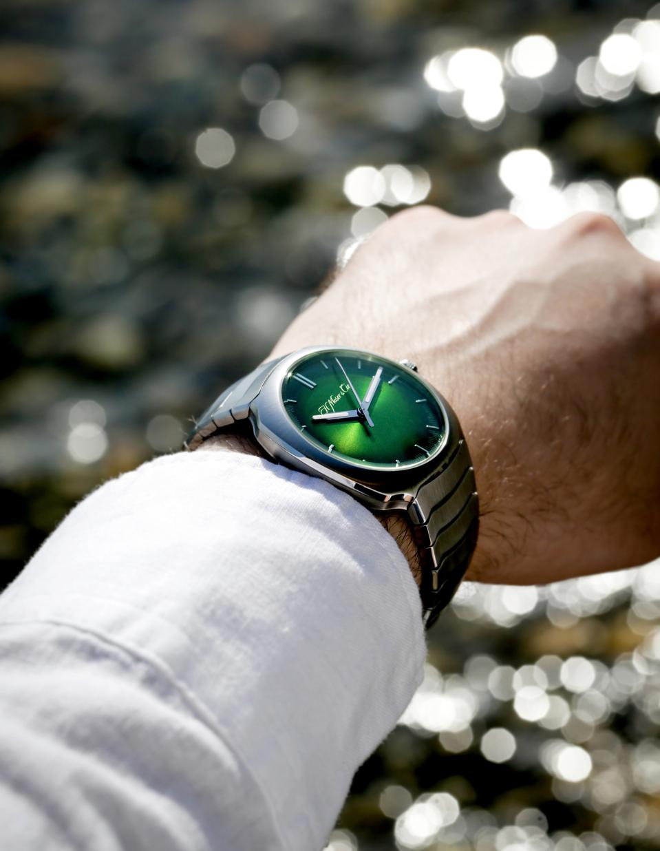 H. Moser & Cie- Streamliner Centre Seconds Matrix Green