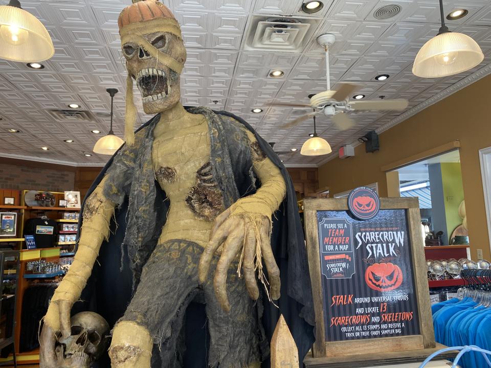 Scare Yourself Silly At Universal Orlando This Month, Even Without Scare Yourself Silly At Universal Orlando This Month, Even Without
