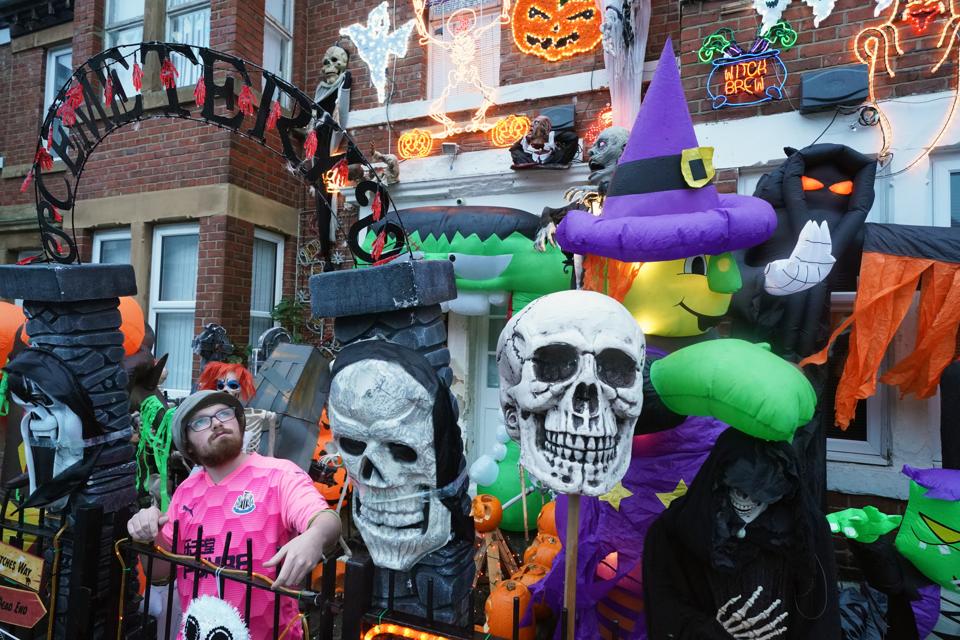 Best Photos Of Covid Halloween 2020, Around The World Best Photos Of Covid Halloween 2020, Around The World