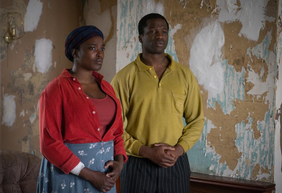 Wunmi Mosaku as Rial and Ṣọpẹ́ Dìrísù as Bol in 'His House' on Netflix