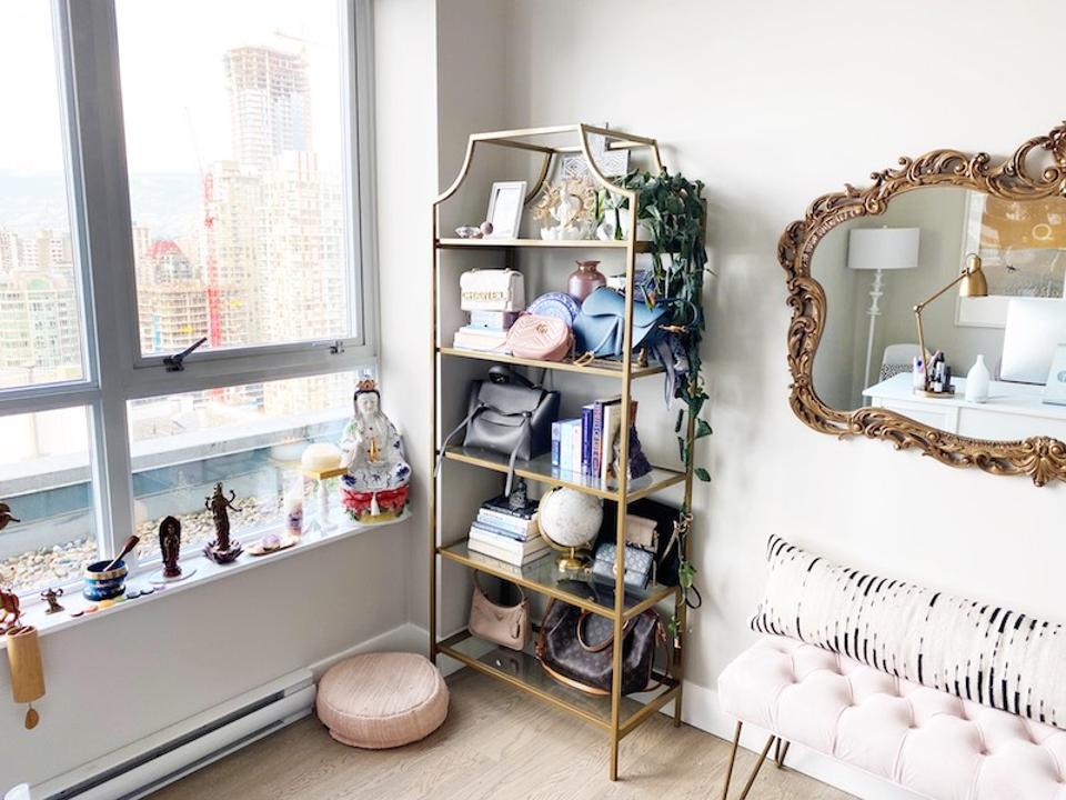 A view of the ocean and crystal create a Zen environment.