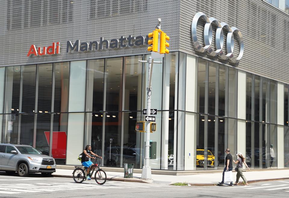 (Photo by Rob Kim/Getty Images)