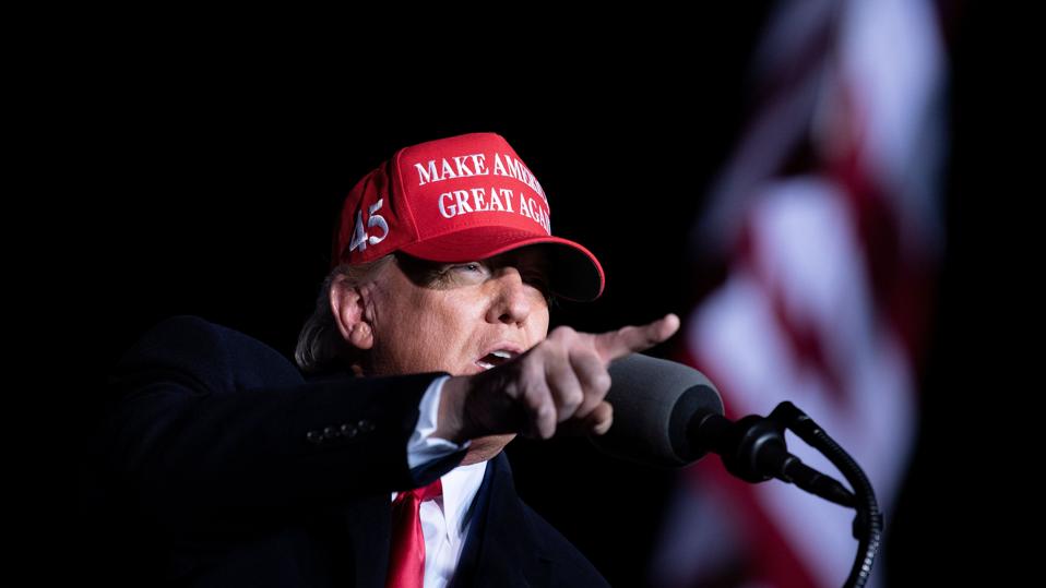 TOPSHOT-US-VOTE-TRUMP