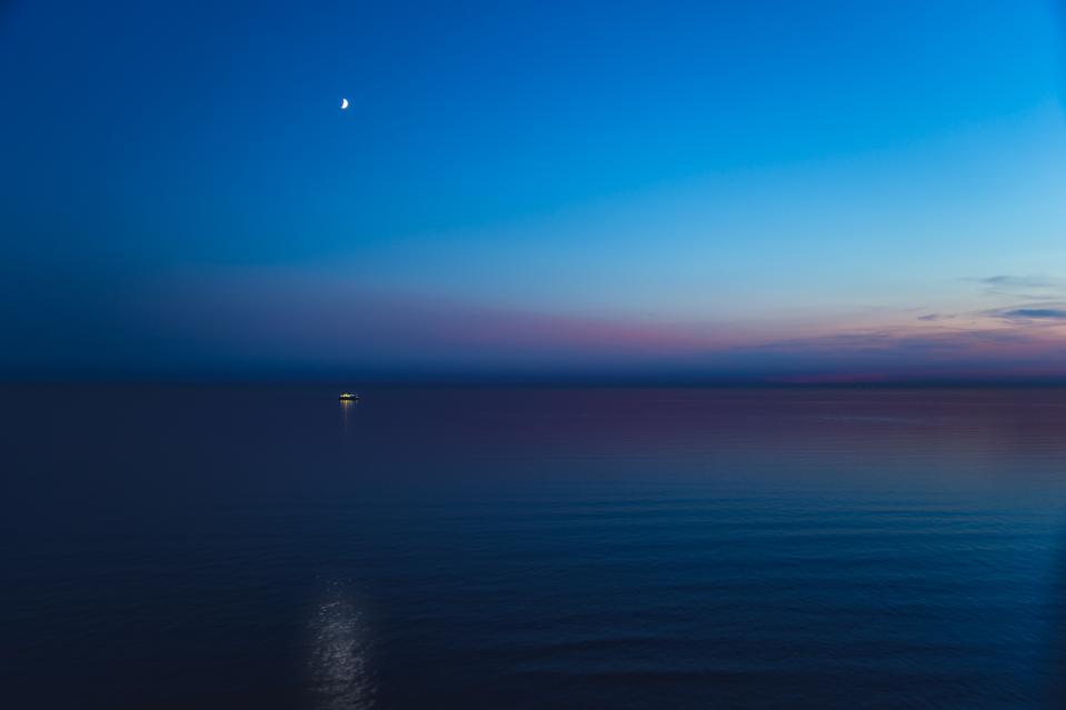 7 Bright Planets And Stars You Can See At Dusk That Will Give You Cosmic Calm After The Chaos