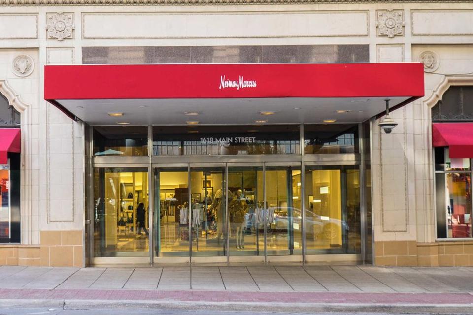 Marcus restart attempts anchors Neiman Marcus Attempts A Restart Just In Time For The Holiday Season