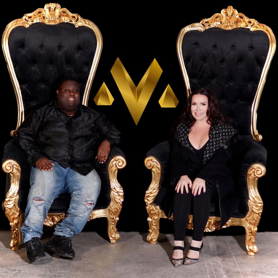 Jeff Jones, Kelly Dooley