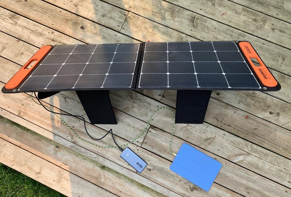 Review: Jackery Explorer 1000 Portable Power Station + Solar Saga 100W Solar  Panel