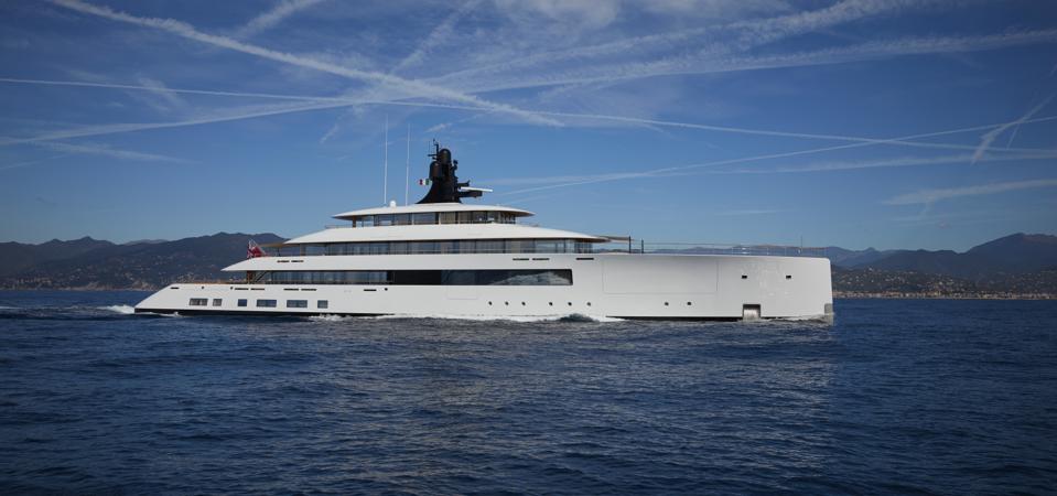 Sailing-Stream.fr ⚓ Feadship gagne gros aux prix BOAT International World Superyacht ⚓ Pi est le yacht à moteur de l'année.