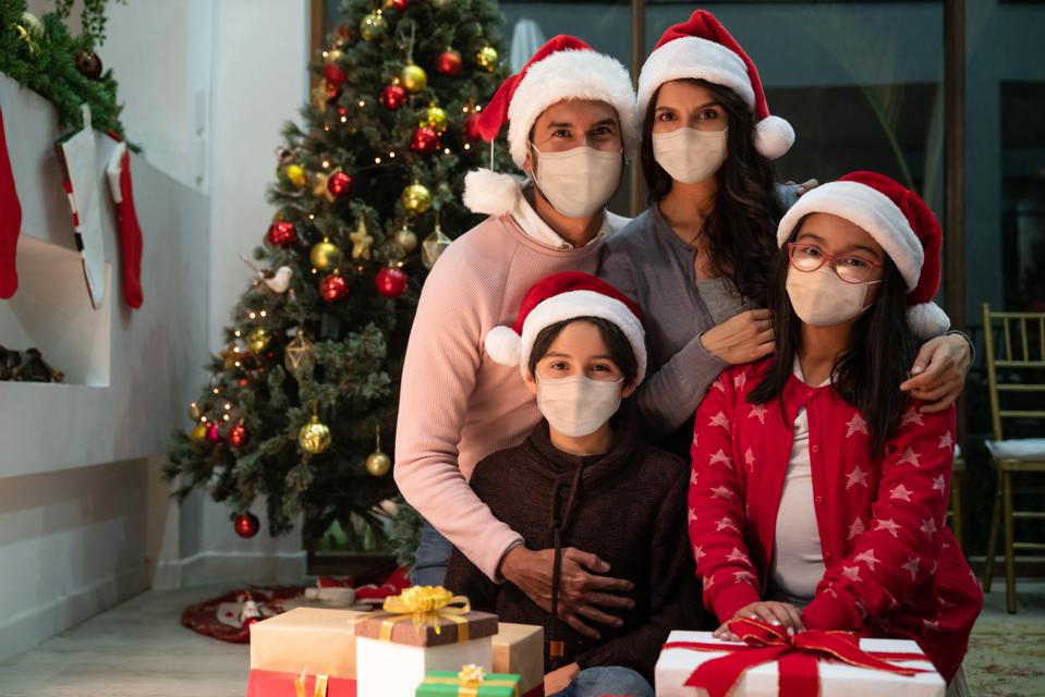 It's possible for you to enjoy the holidays and minimize the risks of coronavirus.