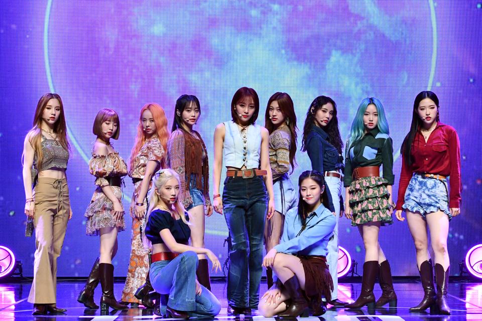 Loona Drop Music Video For English Single Star In Latest Move For U S Expansion Loona Drop Music Video For English Single Star In Latest Move For U S Expansion