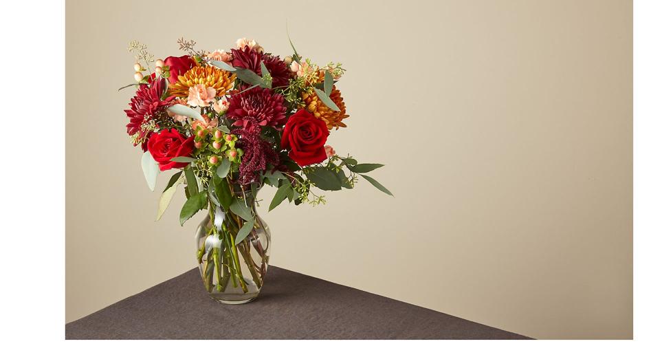The Best Flower Delivery Services To Brighten Up Any Holiday Table