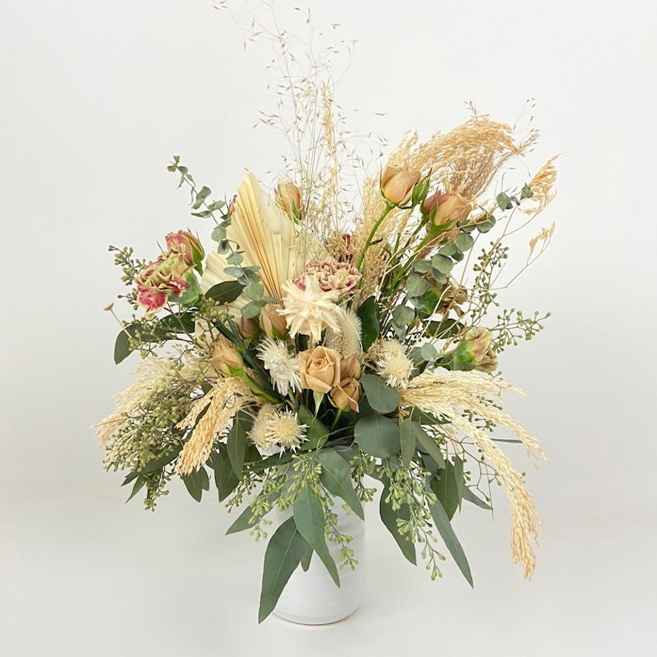 The Best Flower Delivery Services To Brighten Up Any Holiday Table