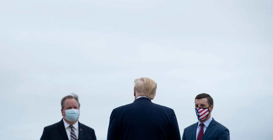 TOPSHOT-US-POLITICS-TRUMP-ARRIVAL