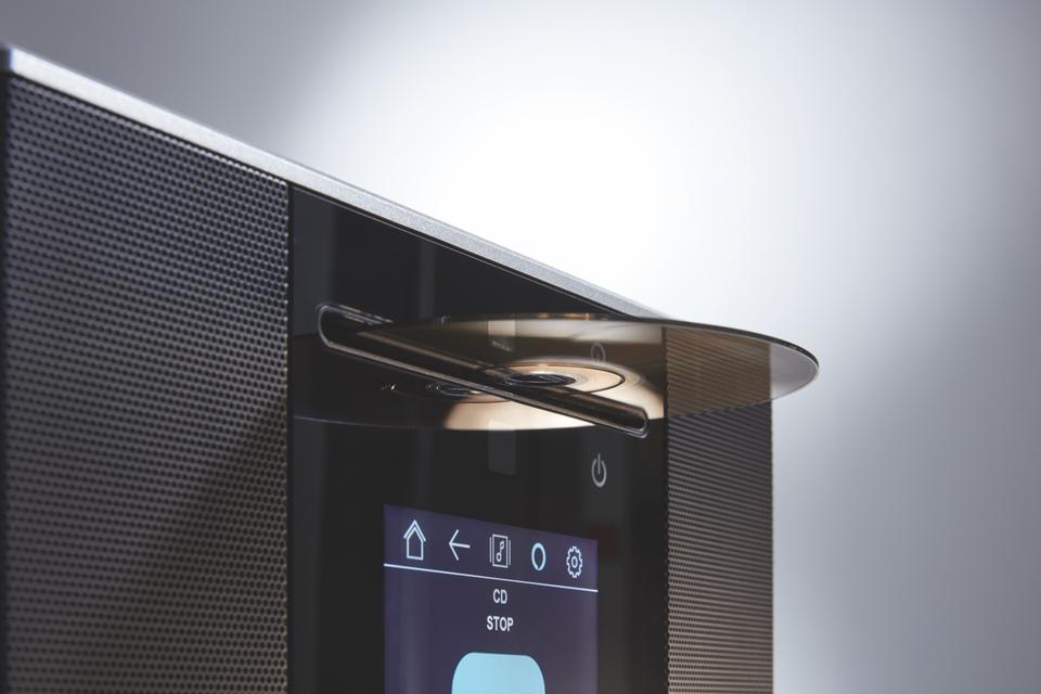 CLose-up of CD slot on T+A Caruso 2020