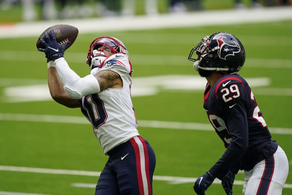 Damiere Byrd Could Have A Place In New England Patriots 21 Receiver Plans Damiere Byrd Could Have A Place In New England Patriots 21 Receiver Plans