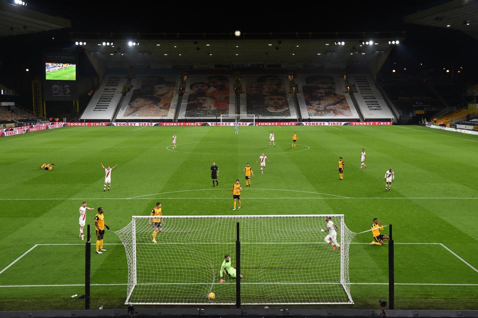 Wolverhampton Wanderers v Southampton - Premier League