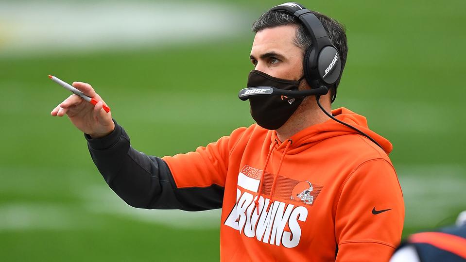 Cleveland Browns v Pittsburgh Steelers