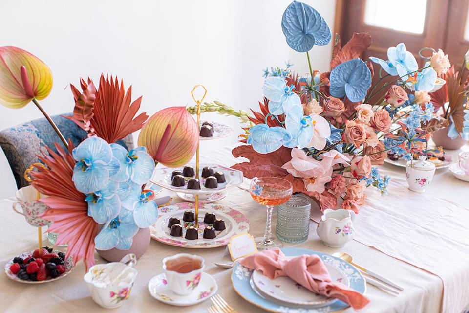 The Brooklyn Teacup's stands with Mini Melanie Dessert