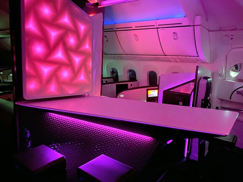 Virgin Atlantic Boeing 787 bar