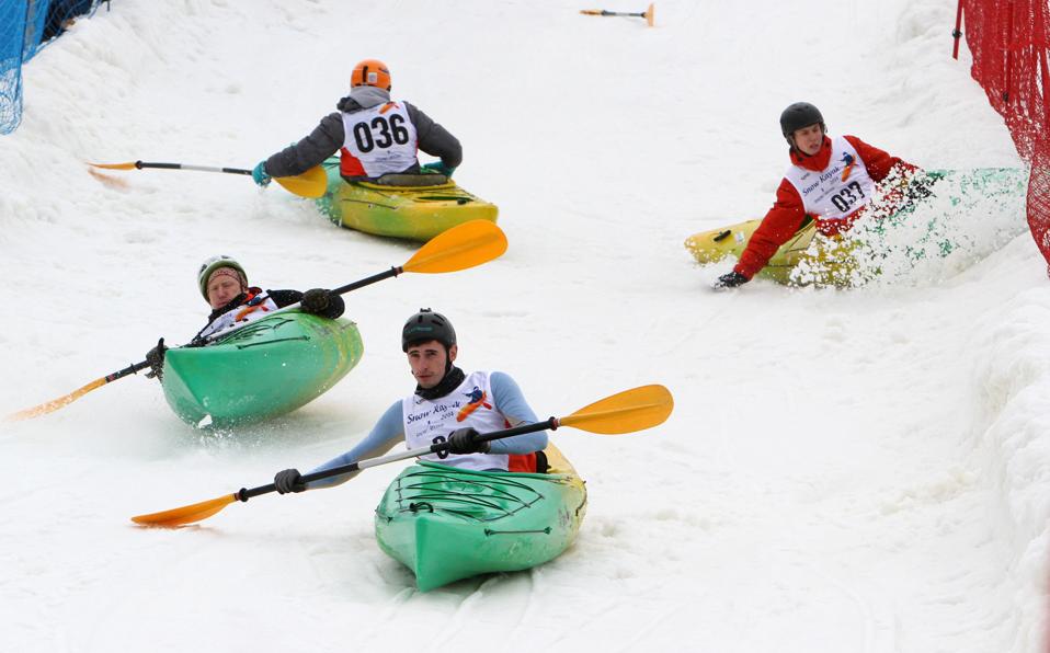 LITHUANIA-KAYAK-SNOW-RACE-OFFBEAT