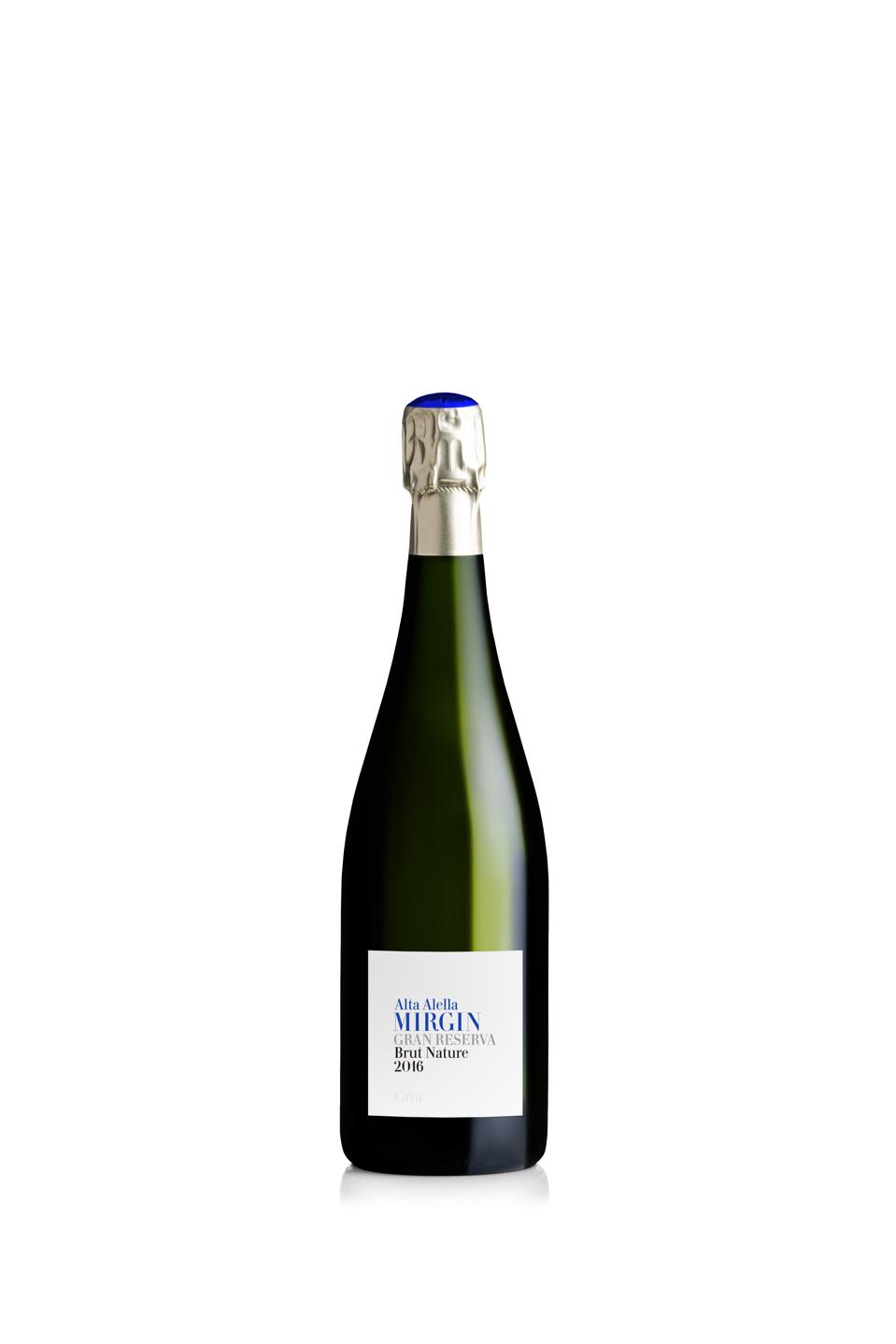 Bottle of sparkling wine Alt Alella Mirgin