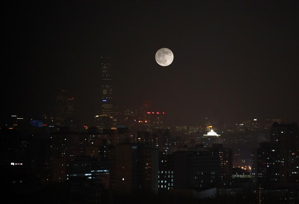 Eclipse lunar penumbral na China