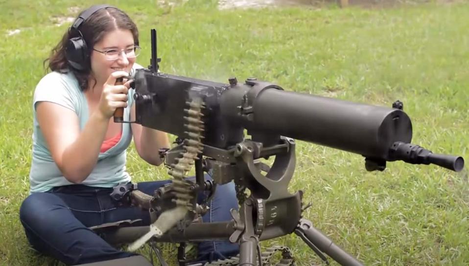 Mae of C&Rsenal with an MG08 machine gun