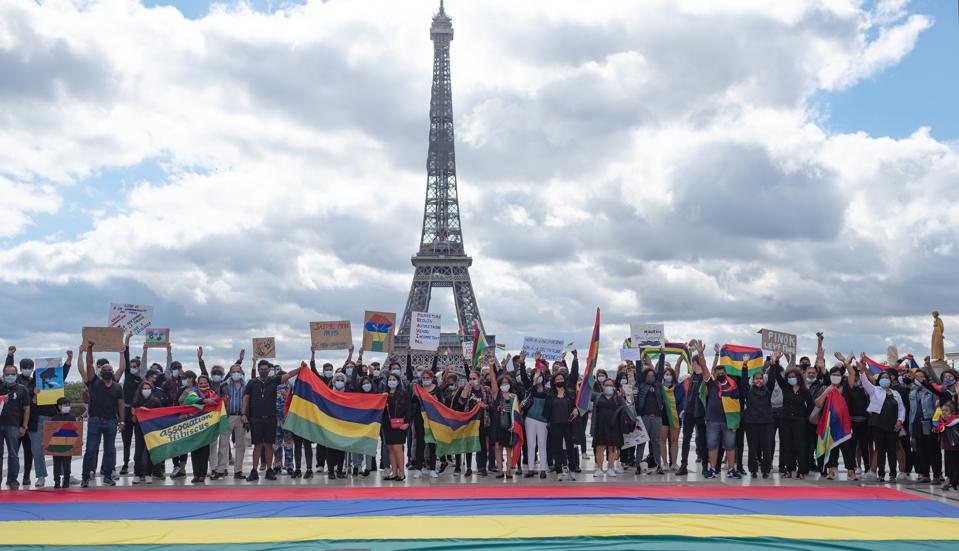 29 Aug 2020: there were protests around the world by the Mauritian diaspora against what they saw as an ecological crime against their country. Seen here, the Mauritian diaspora in Paris protesting.