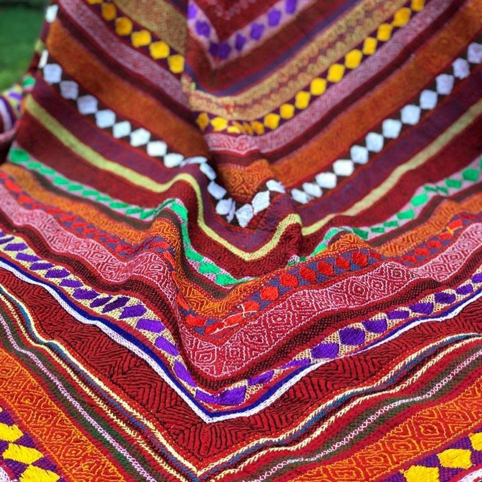 A gorgeous kabeera tanka throw by Ombrè by Aman.