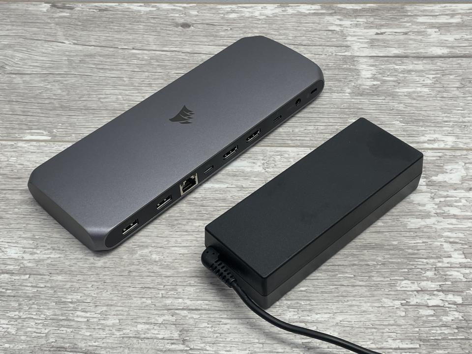 To keep its size to a minimum, the TBT100 uses an external power brick