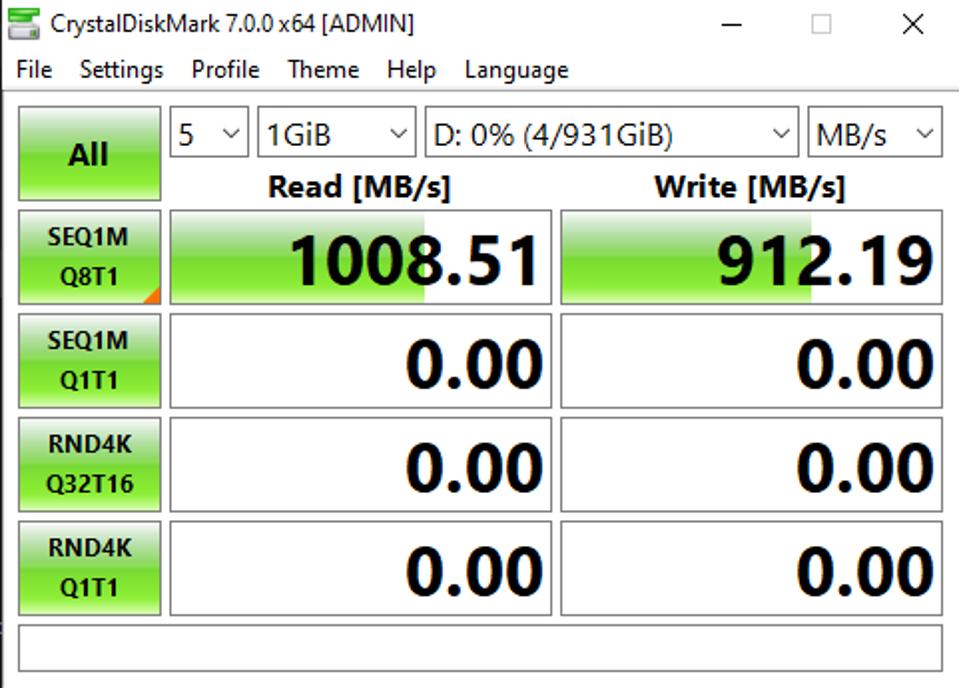 The TBT100 offers the same peak USB 3.1 throughput you'd see on a Mac or PC device, with a Samsung T7 Touch hitting over 1000MB/sec read speed