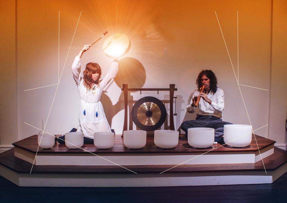 Dynasty Elektrik music duo leads a sound bath