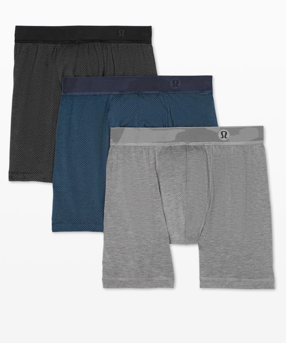 The good stuff. Ergonomic design and super-soft, quick-drying fabric equals total comfort for workouts (and other sweaty situations.