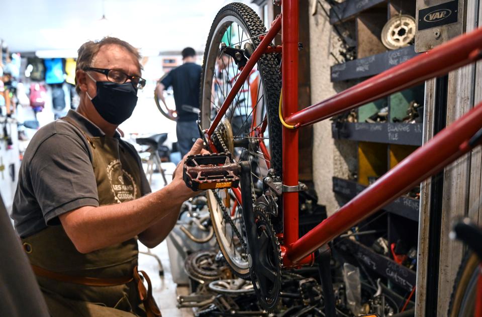 FRANCE-HEALTH-VIRUS-TRANSPORT-BICYCLES