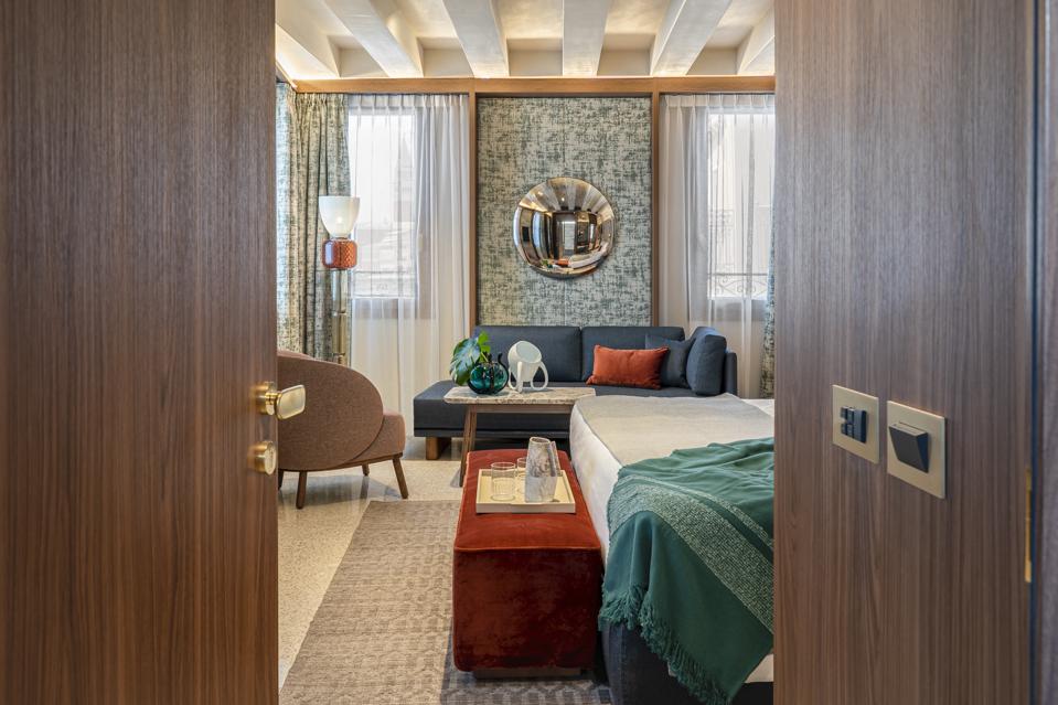 The rooms at Ca' di Dio hotel in Venice are inviting, with rich colors and textures.
